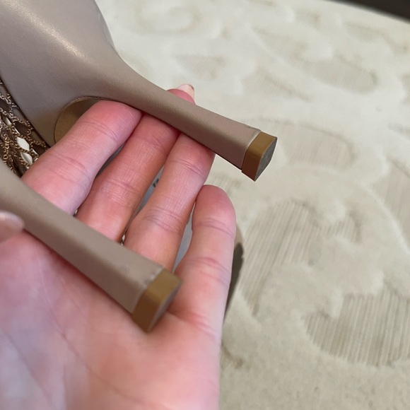 BOTTEGA VENETA Stretch Mesh Chain Detail Pumps - Picture 8 of 12